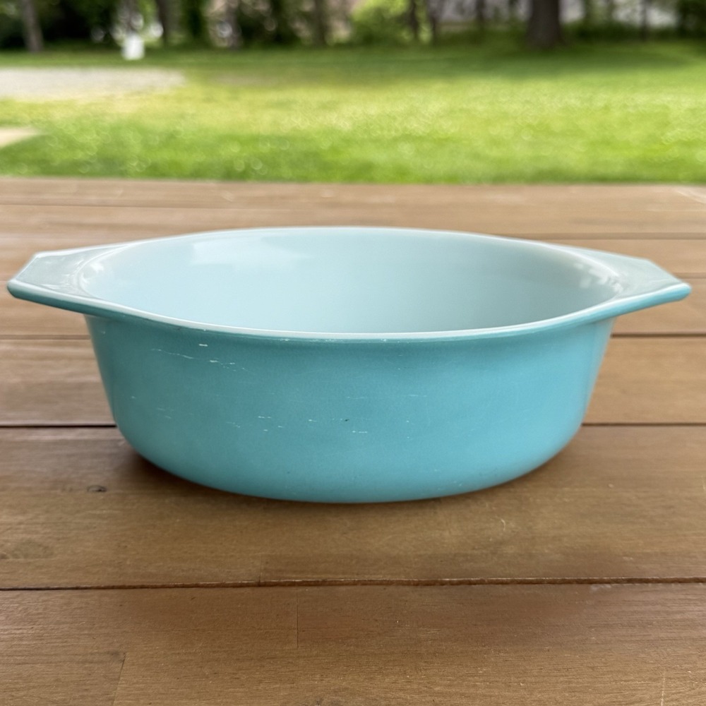 PYREX 043 Turquoise Blue Oval 1.5 Quart Casserole Ovenware Dish Vintage USA